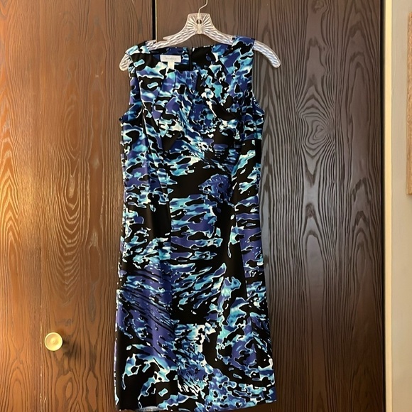 Dressbarn sleeveless black, navy, white and turquoise patterned midi dress. 8 - Picture 1 of 7